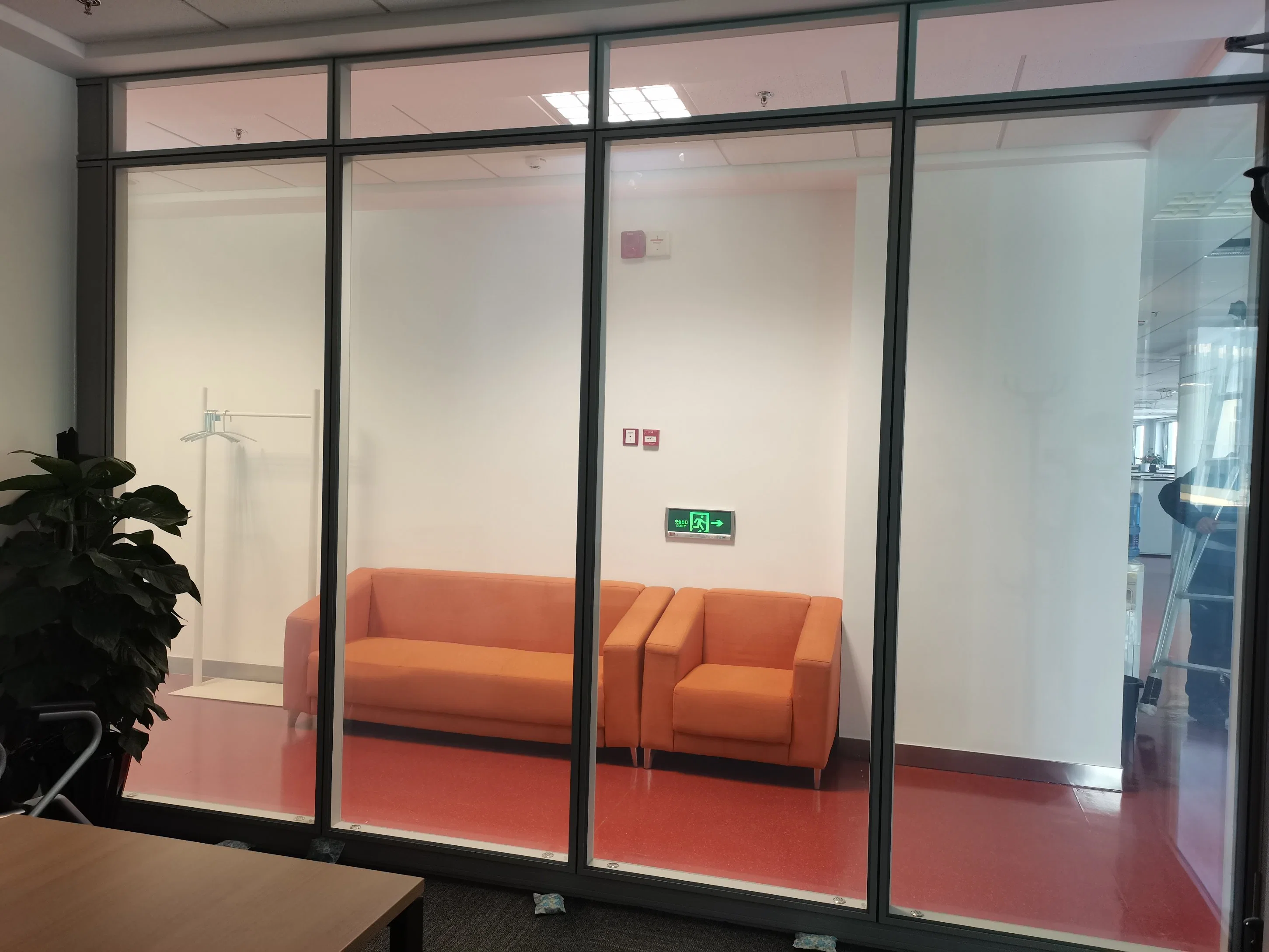 Prefabricated Office Switchable Transparent Glass Partition Creat Private Place