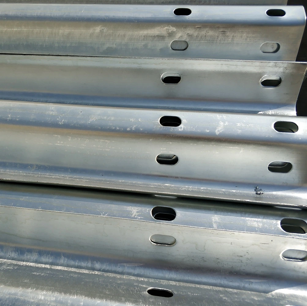 Hot DIP Galvanized and Prepainted Guardrail Beam