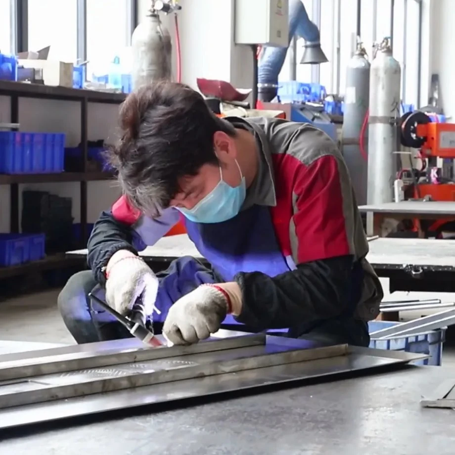 Auto de adhesivo termofusible Caja de cartón plegado automático de la máquina de sellado de tapas de cartón de fundido selladora