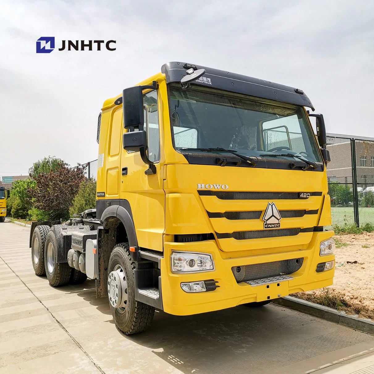 Chinese Tractor Truck Brand Sinotruk HOWO 6X4 10 Wheeler Tractor Head Heavy Duty 371HP Right Hand Drive Trailer Head