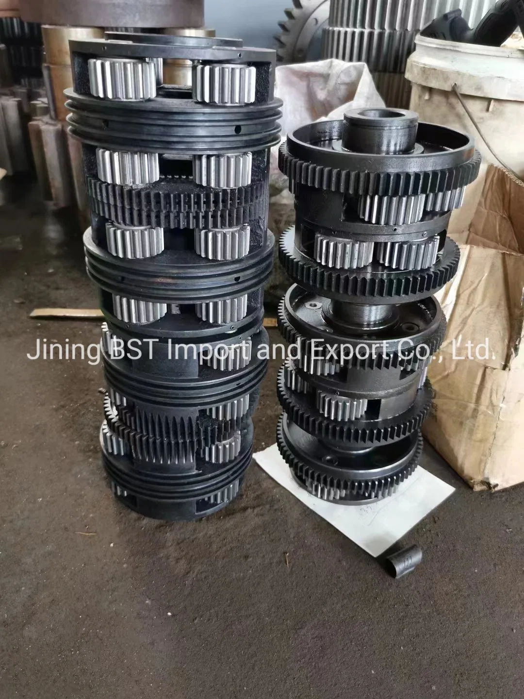 China Manufacturer Dozer Parts D50 Cylinder 135-30-34150