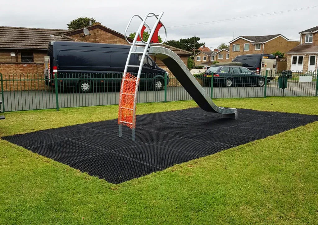 Terrain de Jeu Tapis de sol en caoutchouc avec des creux de protéger les enfants contre les dommages