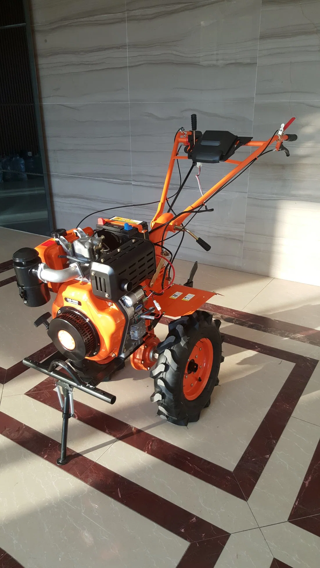 Landmaschinen Mini Power Cultivator Tiller mit Rotary Tillage und Jäten-Ausrüstung