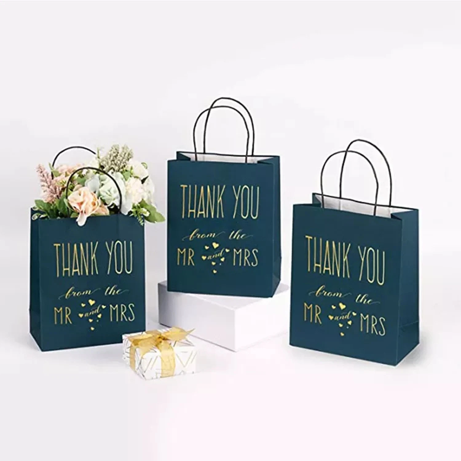 Degradable White Kraft Paper with Logo Shopping Paper Gift Bag Restaurant Paper Bag Holiday Children Gift Paper Bag