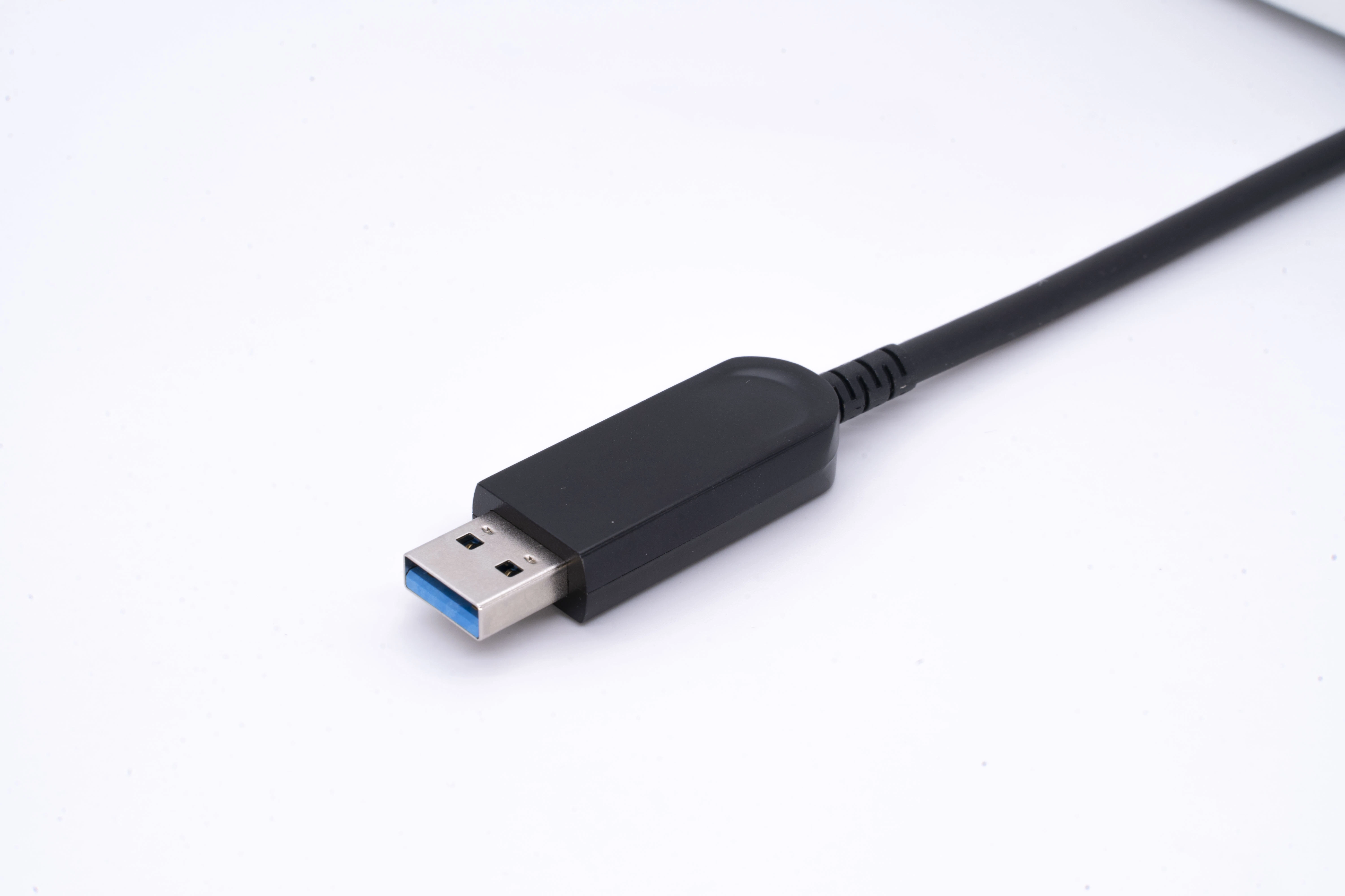 USB 3,0 am zu Micro B Hybrid AOC-Kabel