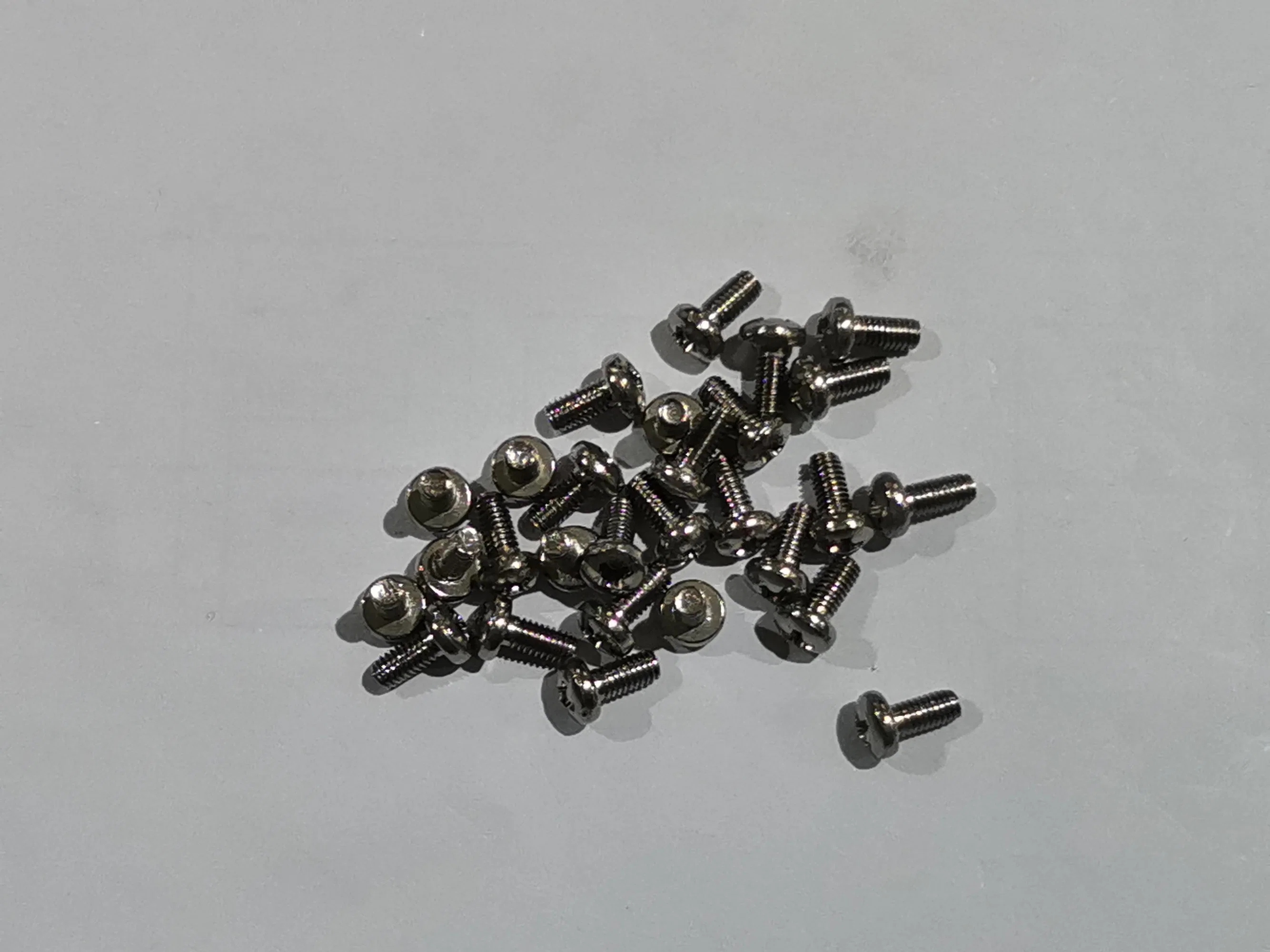 GB/T 818-2000 Cross Recessed Pan Head Screws Titanium Screws