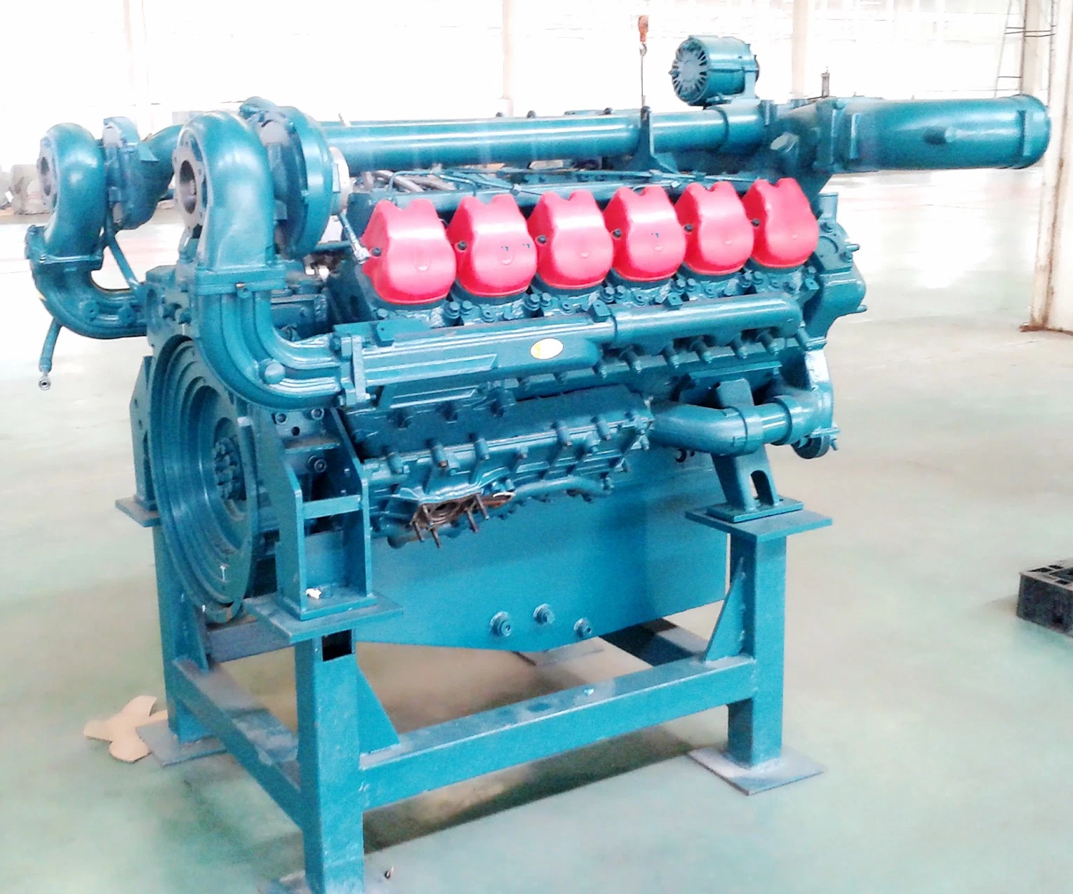 300kw-660kw Water Cooled Man Series Diesel Engine with Ce Certificate