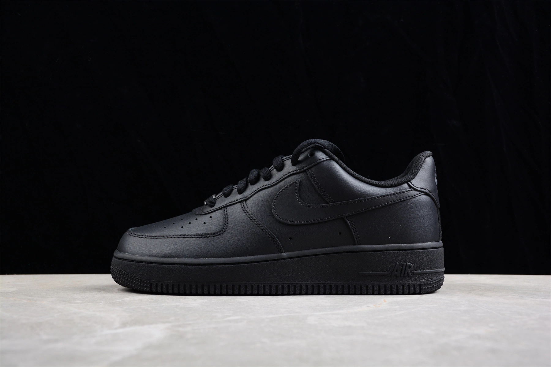 Wholesale/Supplier Price Nike Air Force 1 White Black Sneaker Bulk Price Sport Shoes Remark Size