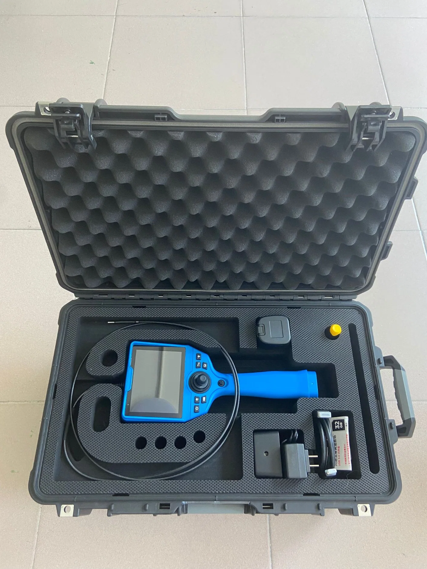 Industrial Videoscope with 3.9mm Probe Lens, 2mts Testing Cable, Waterproof IP67, 5.2 Inch Touch Screen, Waterproof IP67