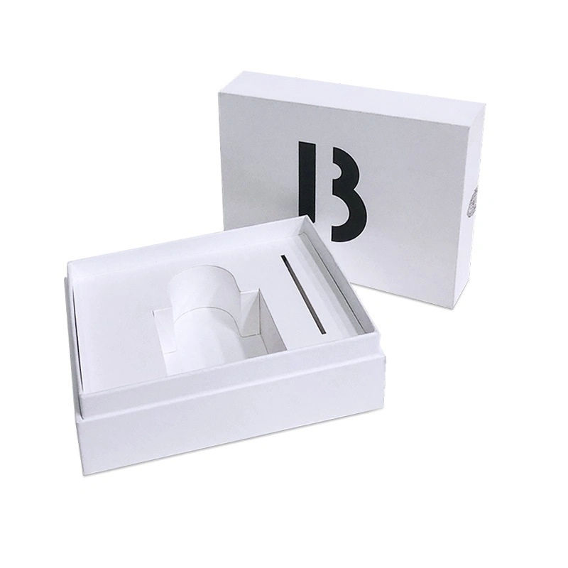 Boîte d'emballage en carton doré, boîte cadeau en papier kraft blanc avec intérieur en éponge perle pour parfum.