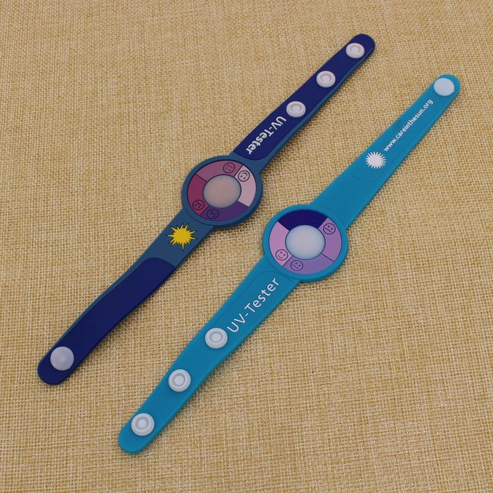 Bracelets de poignet en silicone promotionnels personnalisés de bonne qualité, bon marché, avec fermoir.