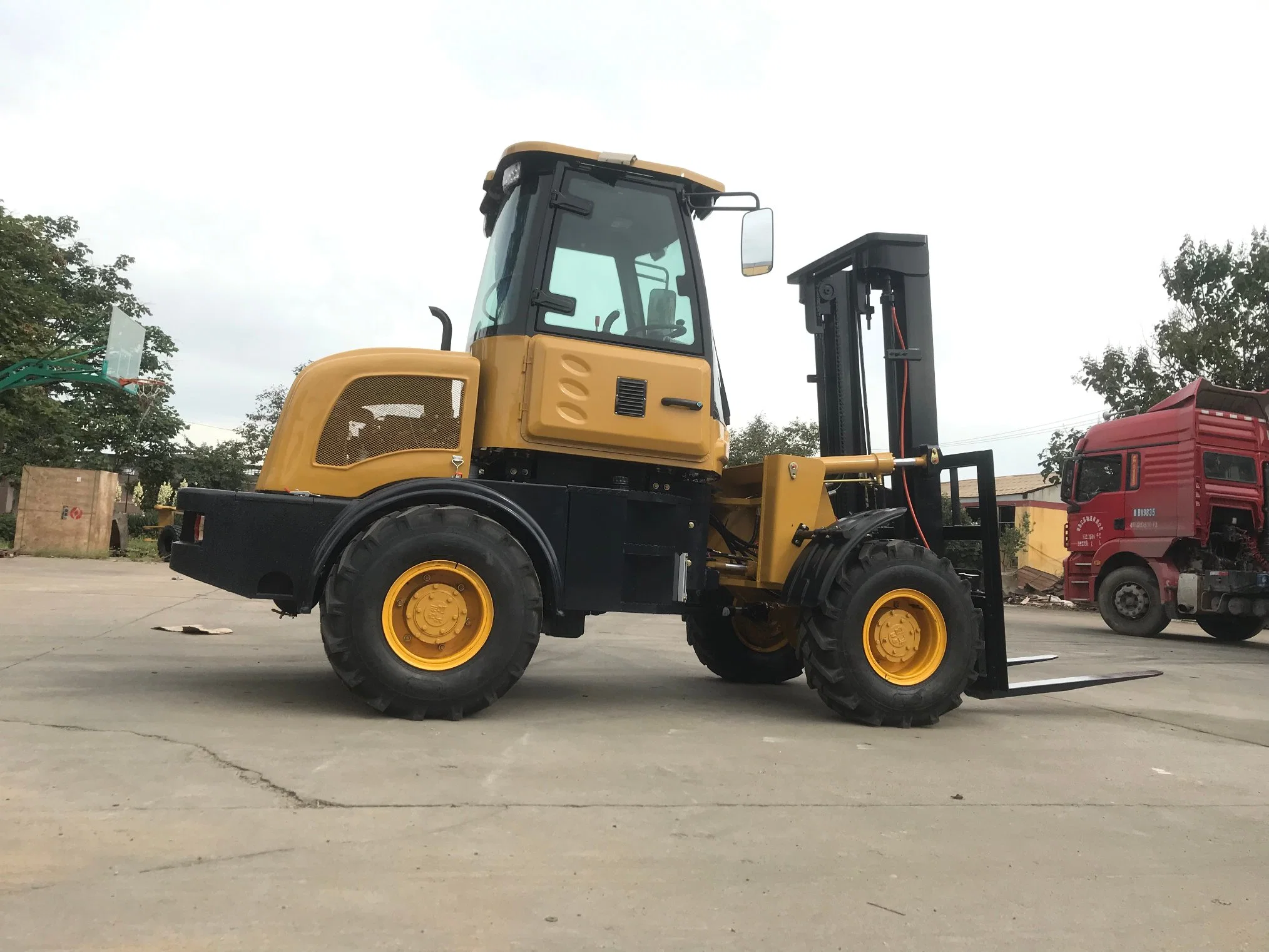 2 Ton Construction Equipment Machine with Mulcher Compact Farm Micro Hydraulic Small Mini Agricultural Front End Wheel Loader Made in Qingzhou