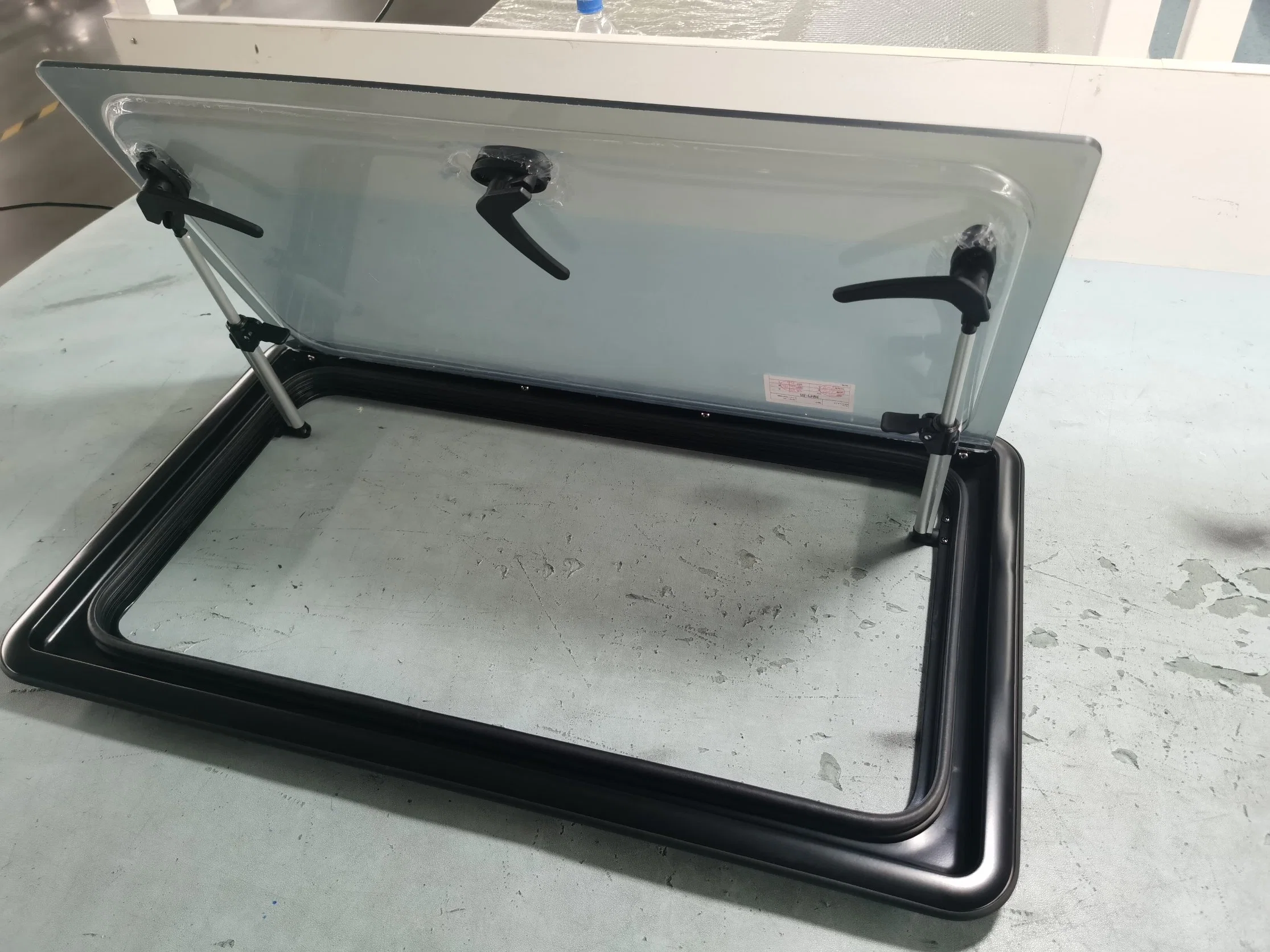 500X350mm Quick Installation Top Hinged Tinted Window with Metal Frame for Motrohome Trailer