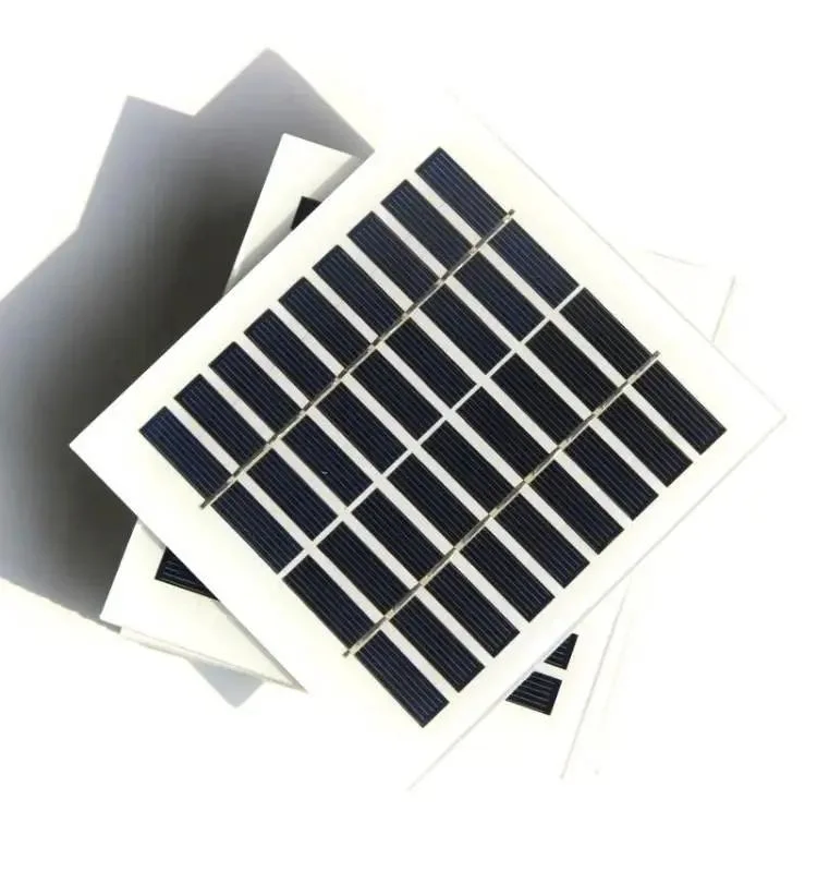 2W 9V Cellule solaire en verre laminé Panneau solaire polycristallin Module solaire Chargeur solaire DIY 135*125MM