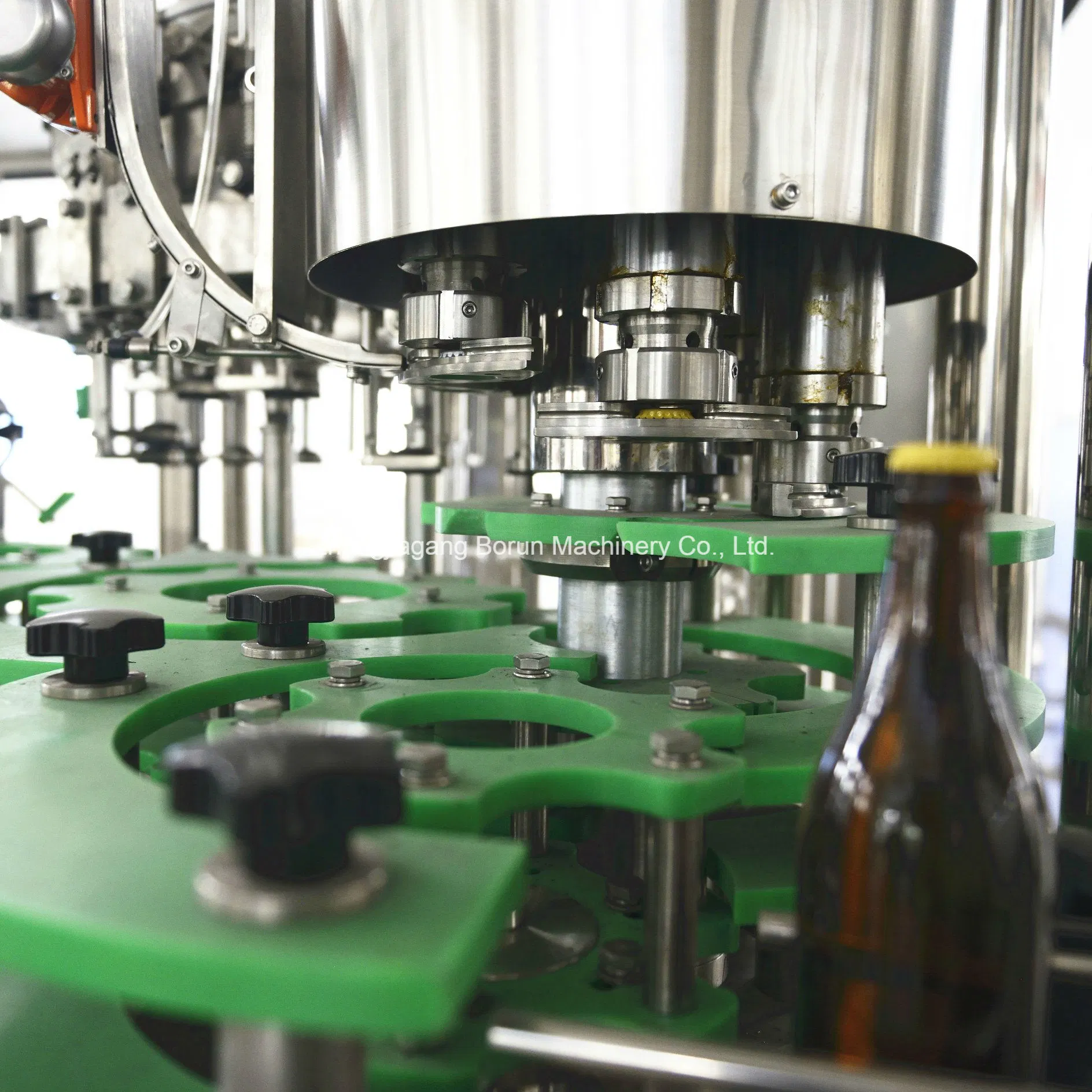 As novas máquinas e equipamentos de enchimento / Sistema de enchimento de cerveja