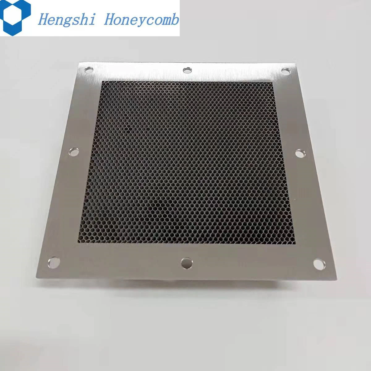 Manufacturer Directly Supply 3.2mm High Temperature Vacuum Brazing Honeycomb Shielding Waveguide for Shielding Room