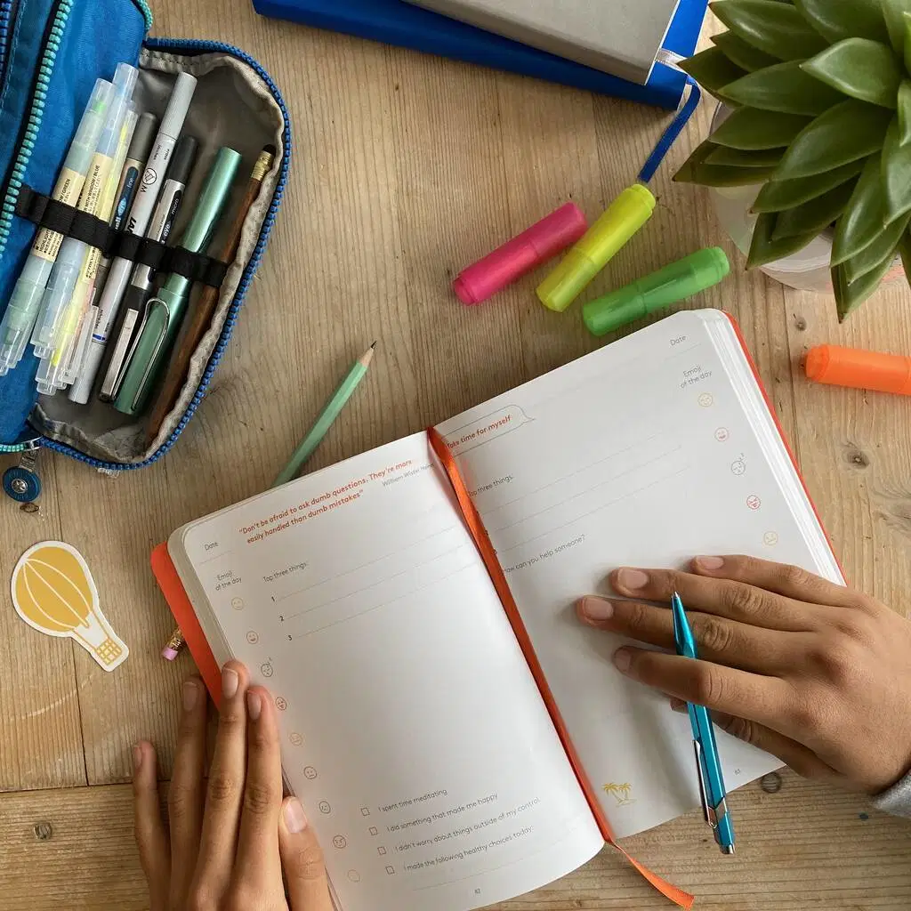 Gratidão Diário Oficial capa dura para adolescentes com fita de notebook