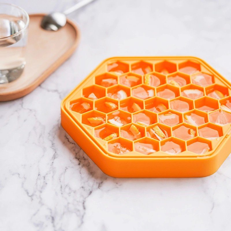 Kitchen Honeycomb Food Grade Silicone Ice Molds Whiskey Cube Molds with Lid