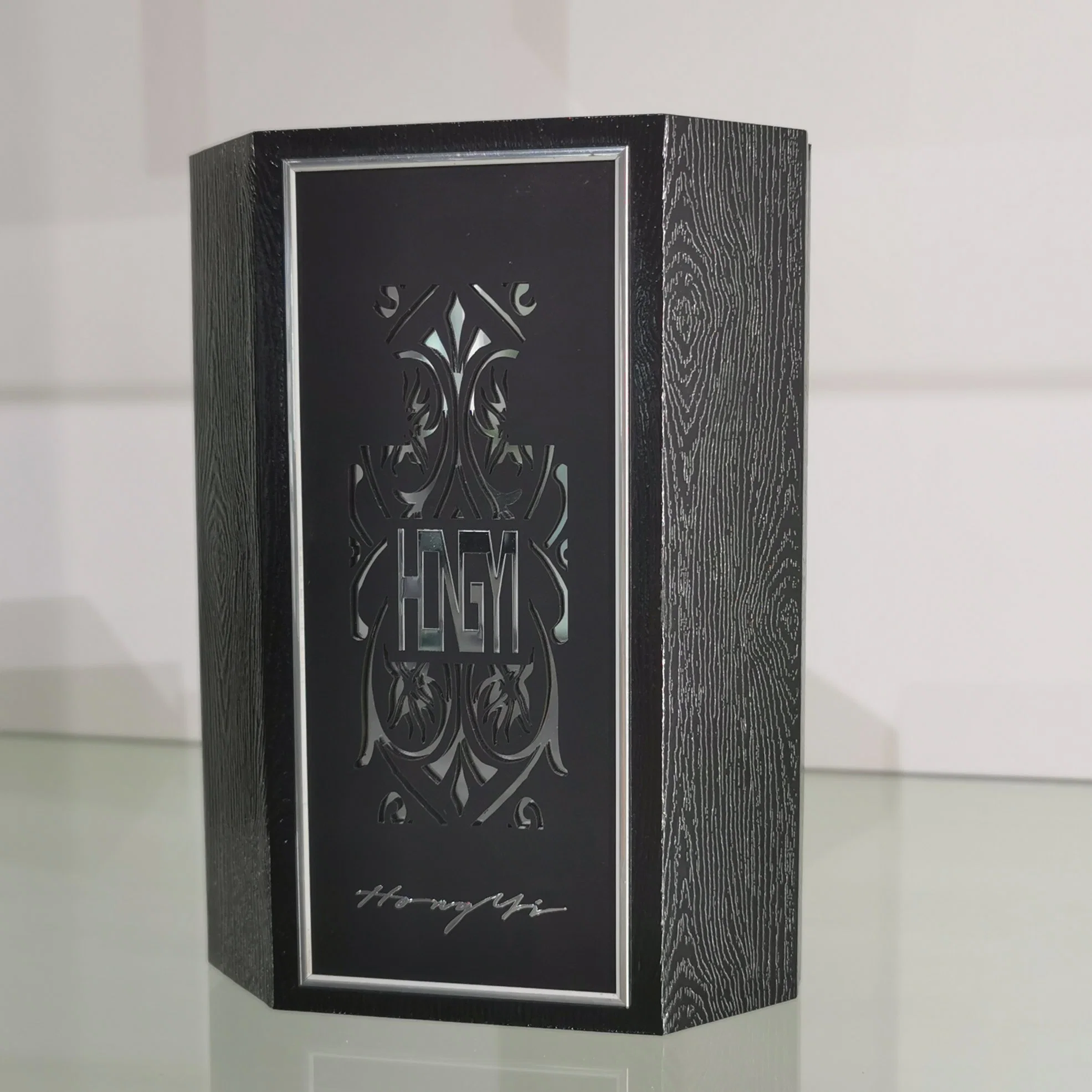 Custom Logo Design Luxury Wooden MDF Ppackaging Box Perfume EVA Inner