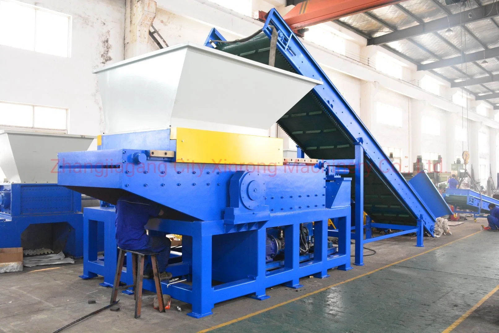 Film Shredder/Single Shaft for Waste Plastic Film/Woven Bags/Jumbo Bags/Waste Leather/Waste Pet Fibres/Specially Designed Shredder for Soft Plastic Material