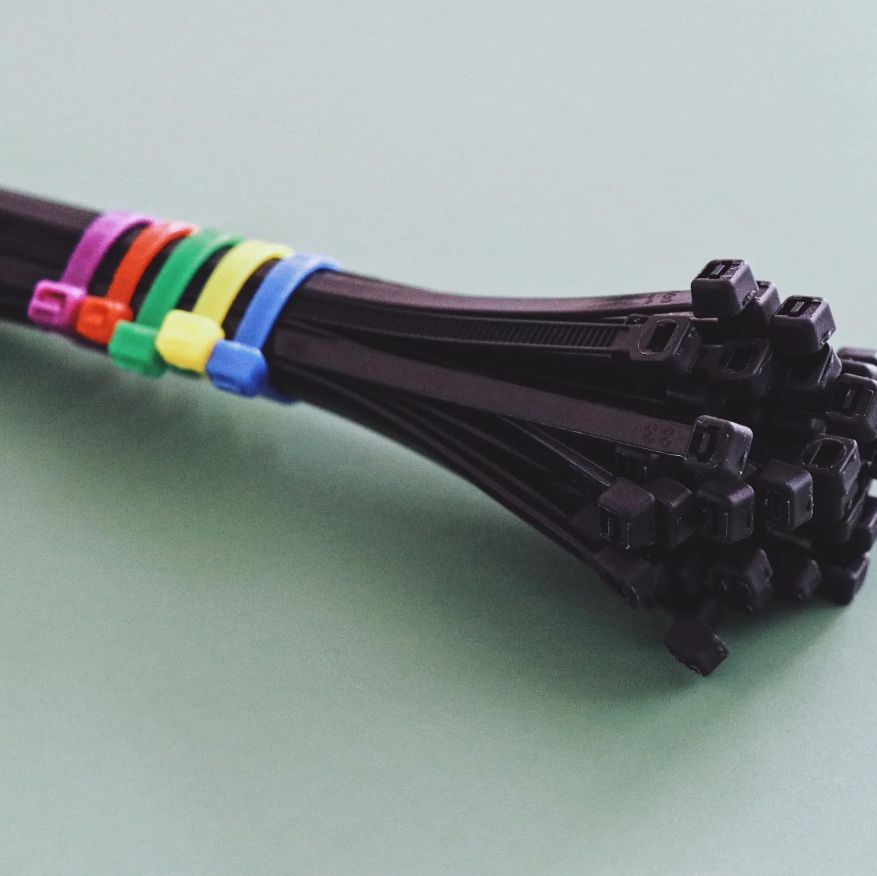 Colourful Self-Locking Nylon Cable Tie 3.6X250mm Plastic Ties with RoHS CE