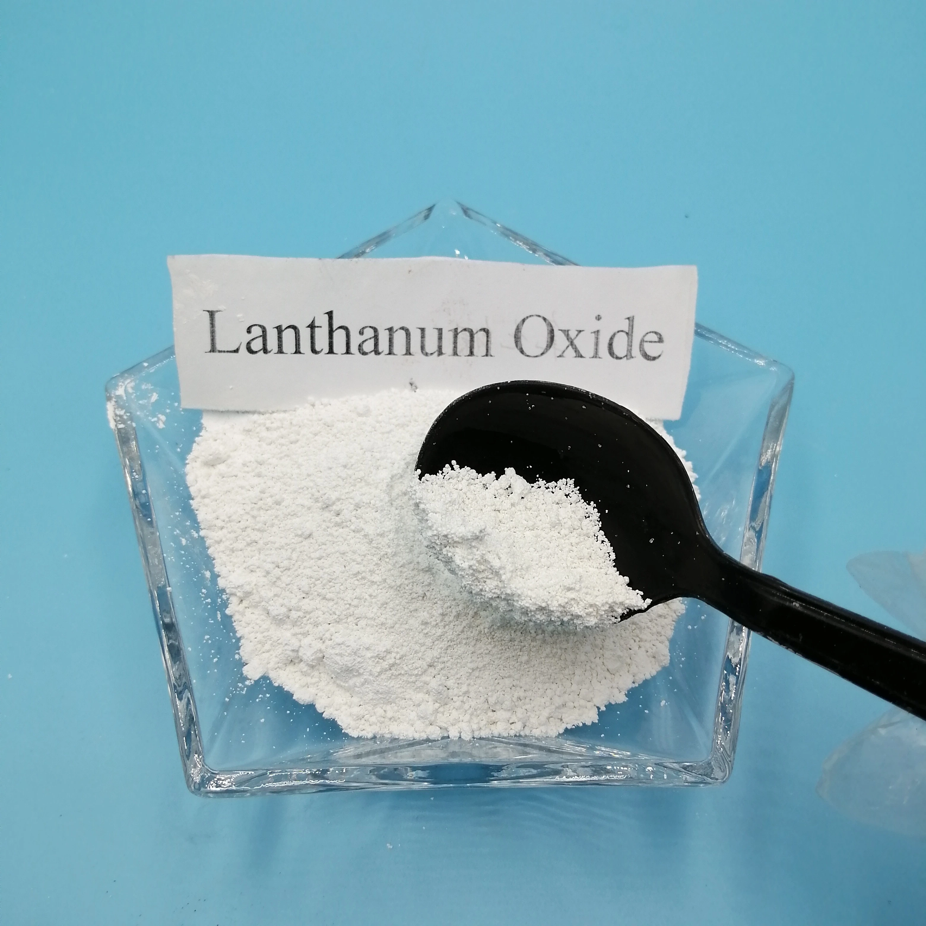 Lanthanum Oxide Powder CAS 1312-81-8 Sy Brade La2o3 Ceramic Capacitor