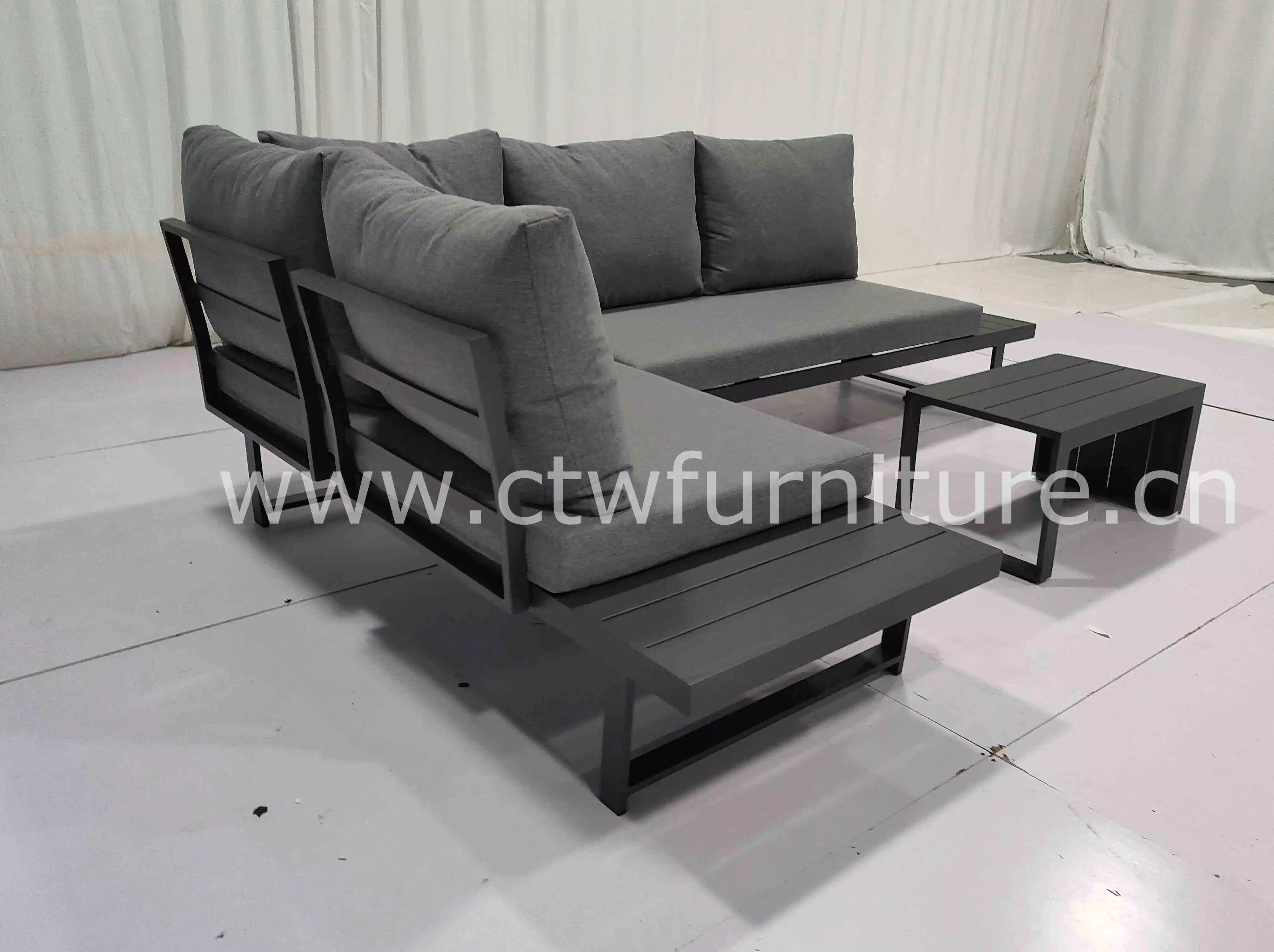 O Outdoor Garden Sofa Set Metal Aluminium Lounge tem móveis de pátio
