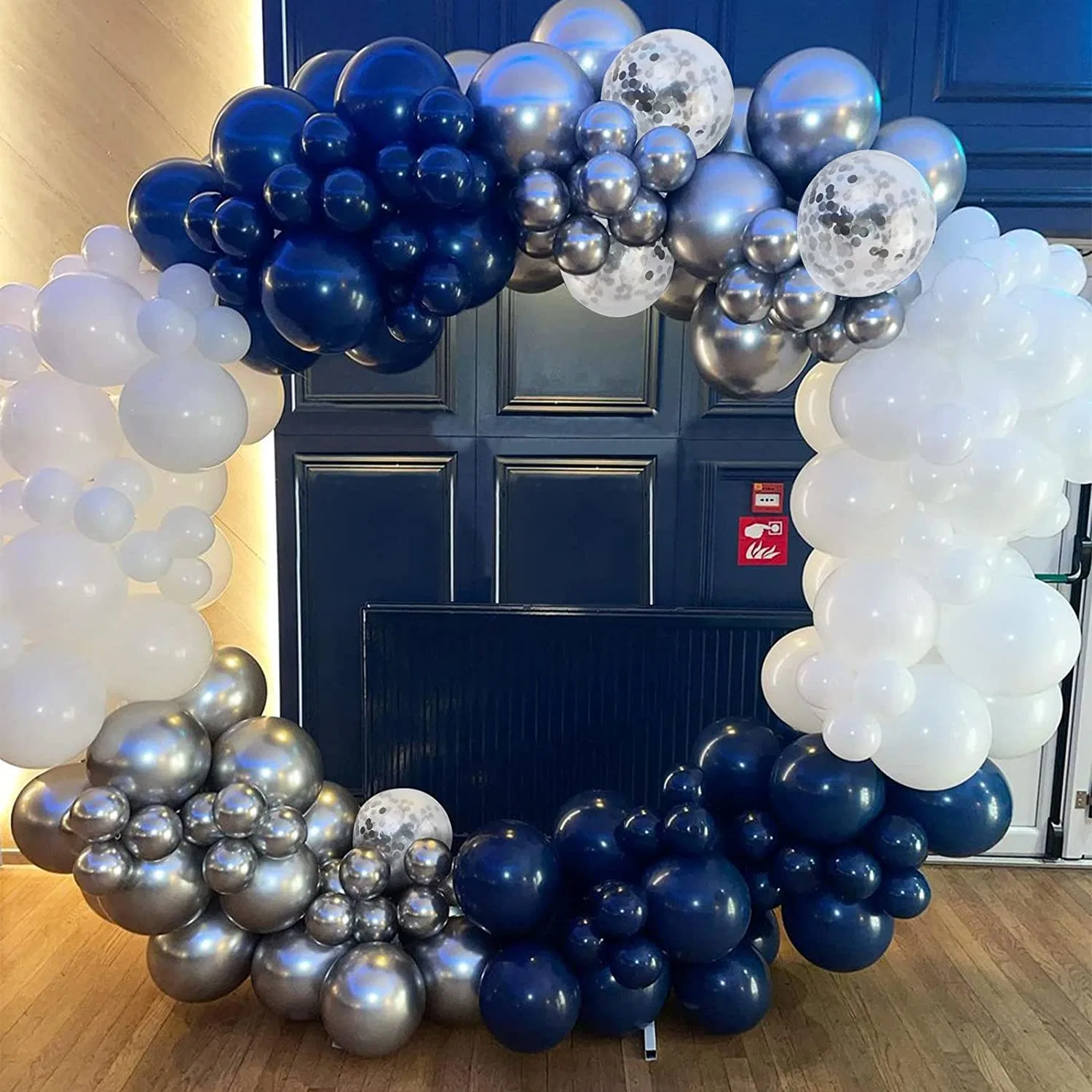 Azul marino blanco Silver Confetti globos Arco Kit,120 PCS 12en 10en 5en látex Garland Arcos Kit para la graduación, cumpleaños, boda, fiesta de aniversario Decoración