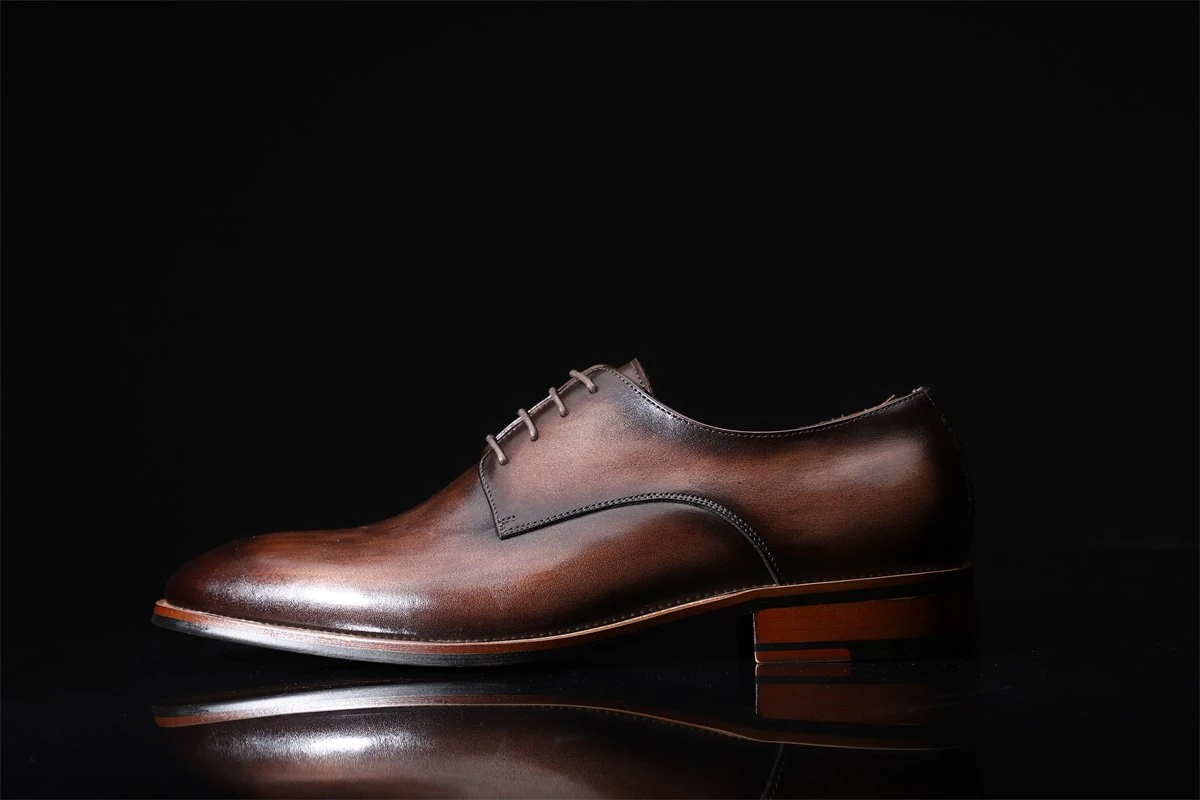 Hand-Made High-Quality Men&prime; S Leather Lace-up Casual Business Dress Shoes
