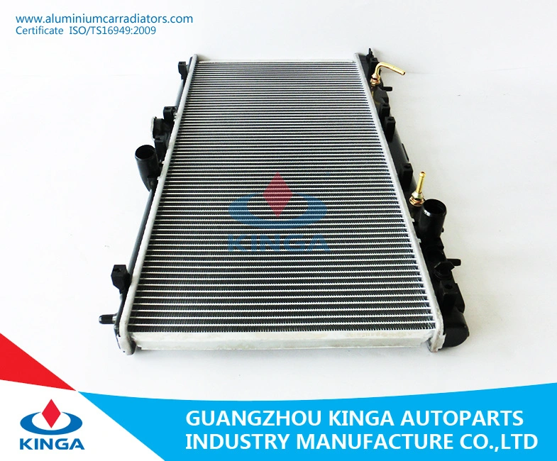 Zhonghua alquiler de auto piezas de repuesto Tanque de agua de radiador de aluminio en la transmisión