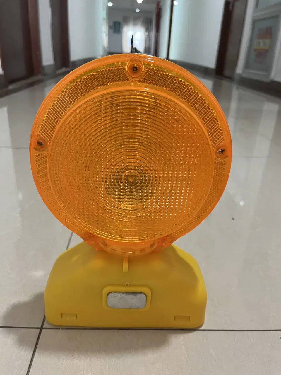 بكين 19 سنة مصنع RoadSafe Construction Amber Red Battery طاقة ضوء تحذير LED لحركة المرور