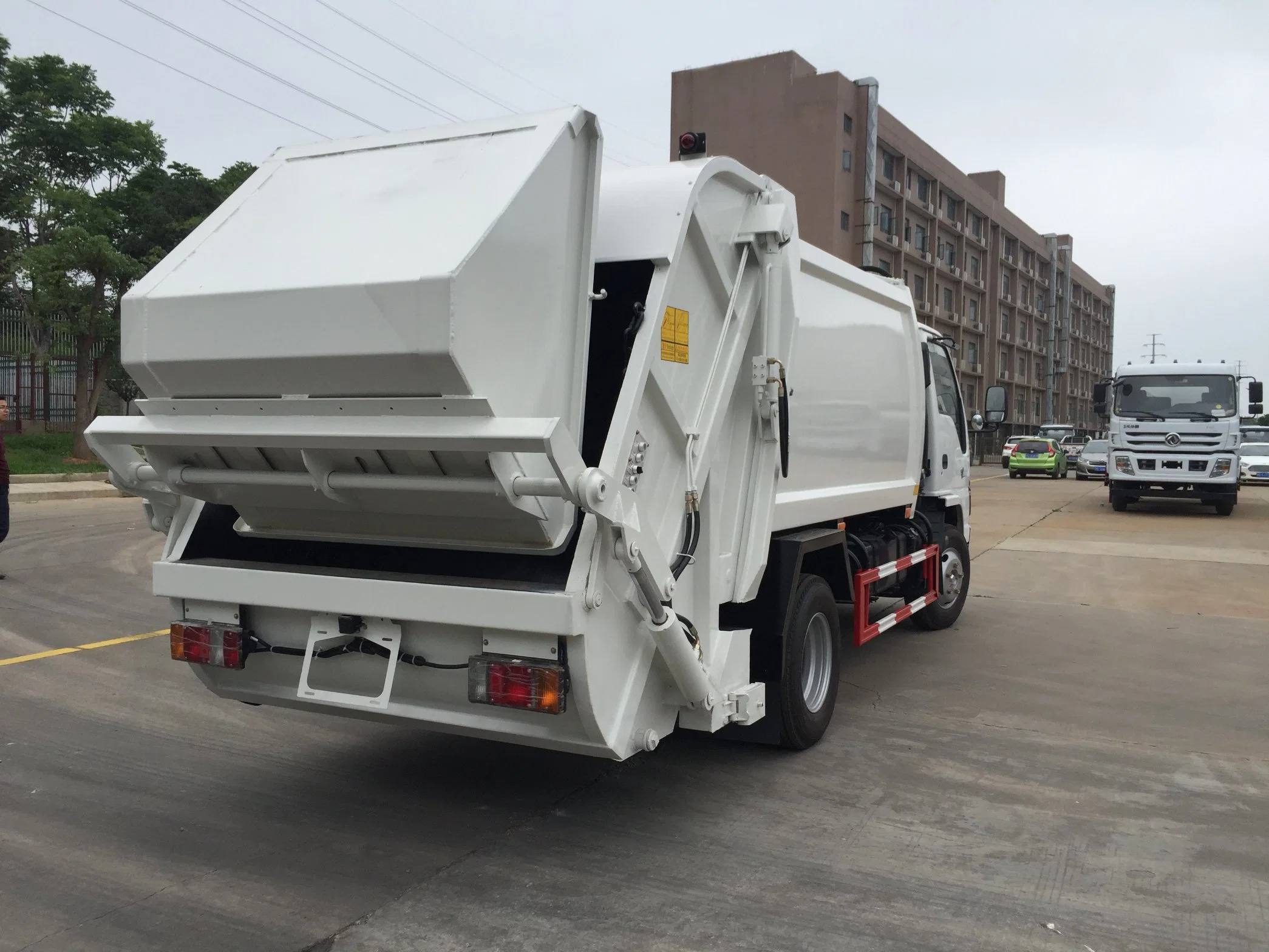 High quality/High cost performance  New Hydraulic Compactor China 16cbm Electric Vehicle Garbage Bin Lorry Truck