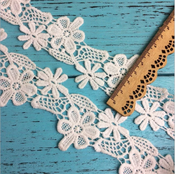 3.5Cm de encaje de algodón blanco capaz de tinte textil textil Cortina Jacquard Lace