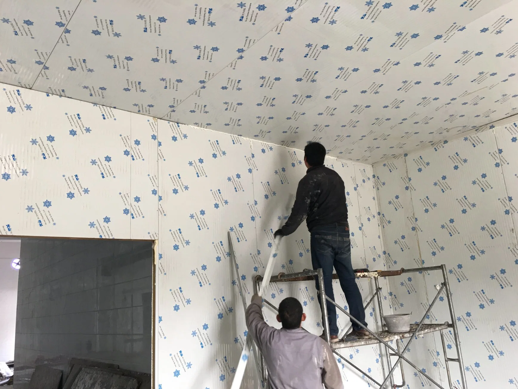 Porte à enroulement automatique au pavillon, en métal, porte en coupe extérieure pour Stockage en chambre froide