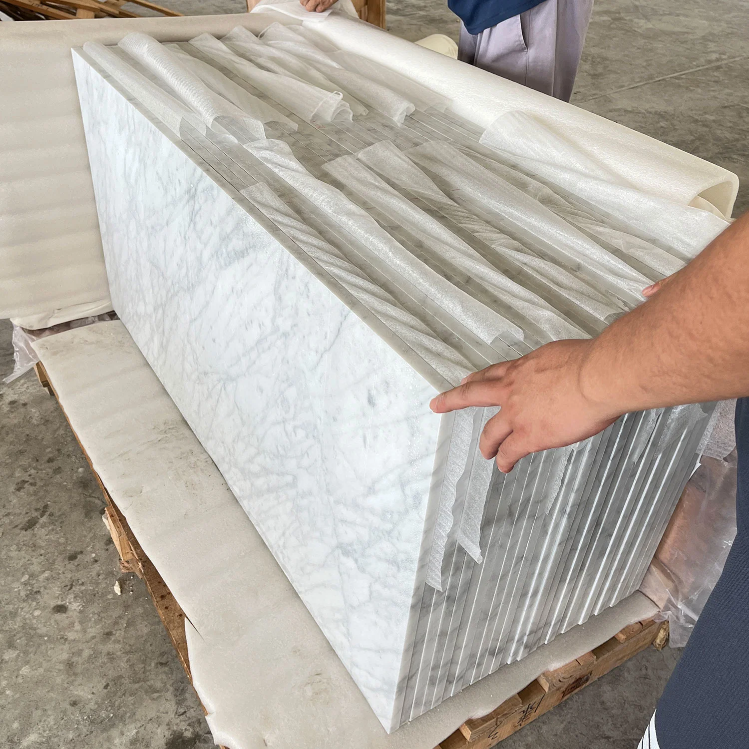 Best Price Decorative Stone Polished Carrara White Marble Tiles Italian Natural Marble for Interior Wall