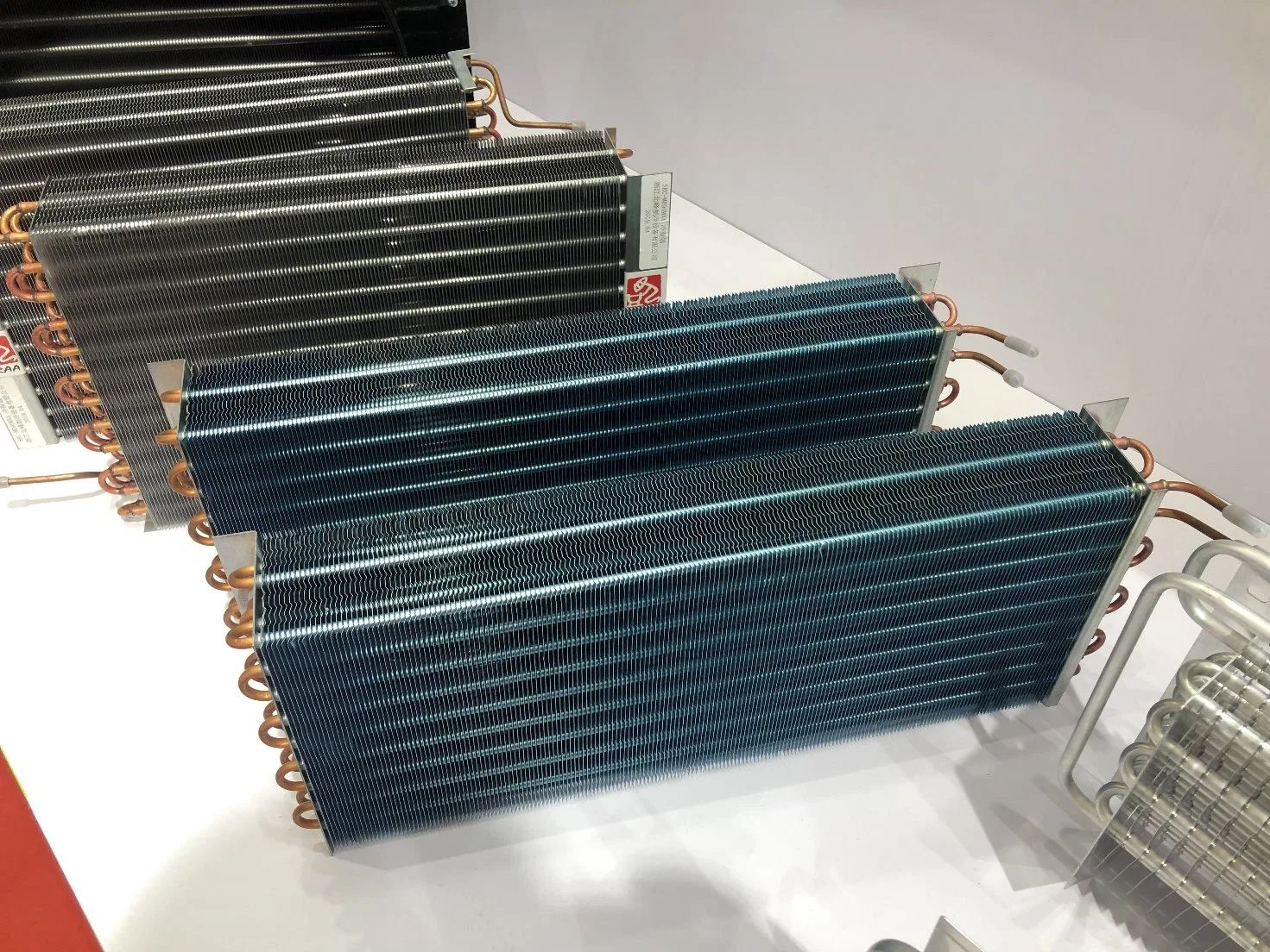 Customized Condenser Auto Cooling System Aluminum Fin Copper Tube Air Cooling Condenser for Car Air Conditioner