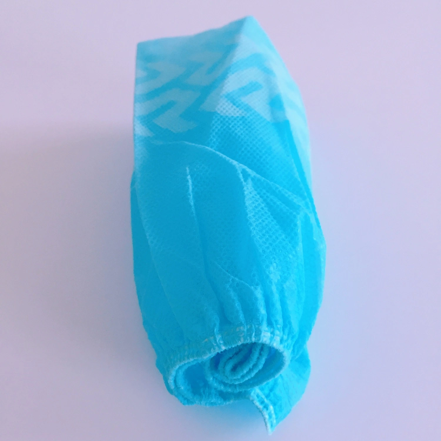 Hot Sale Disposable Machine-Made PP Non Woven Antiskid Shoe Covers