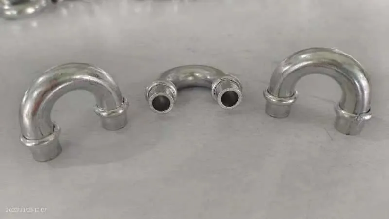 Raccords d'aluminium de haute qualité de la climatisation Retour de pièces de réfrigération interne Bend