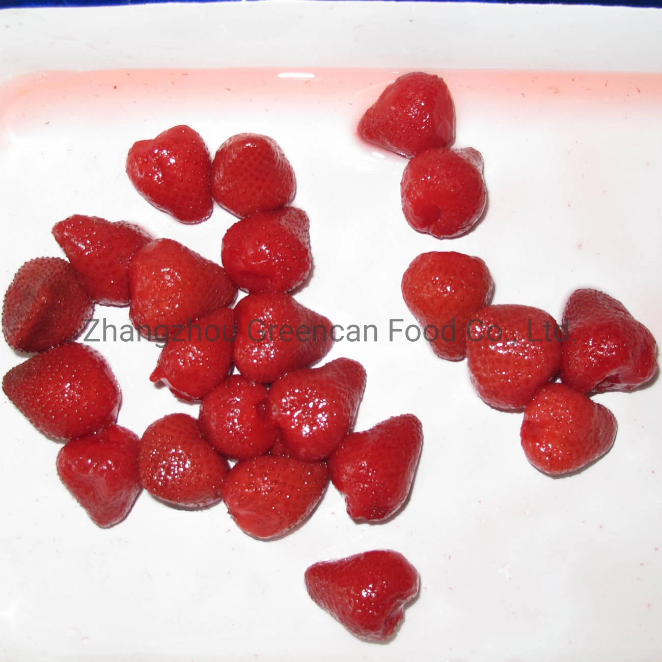 Natural Fruit Canned Fresh Strawberry in OEM