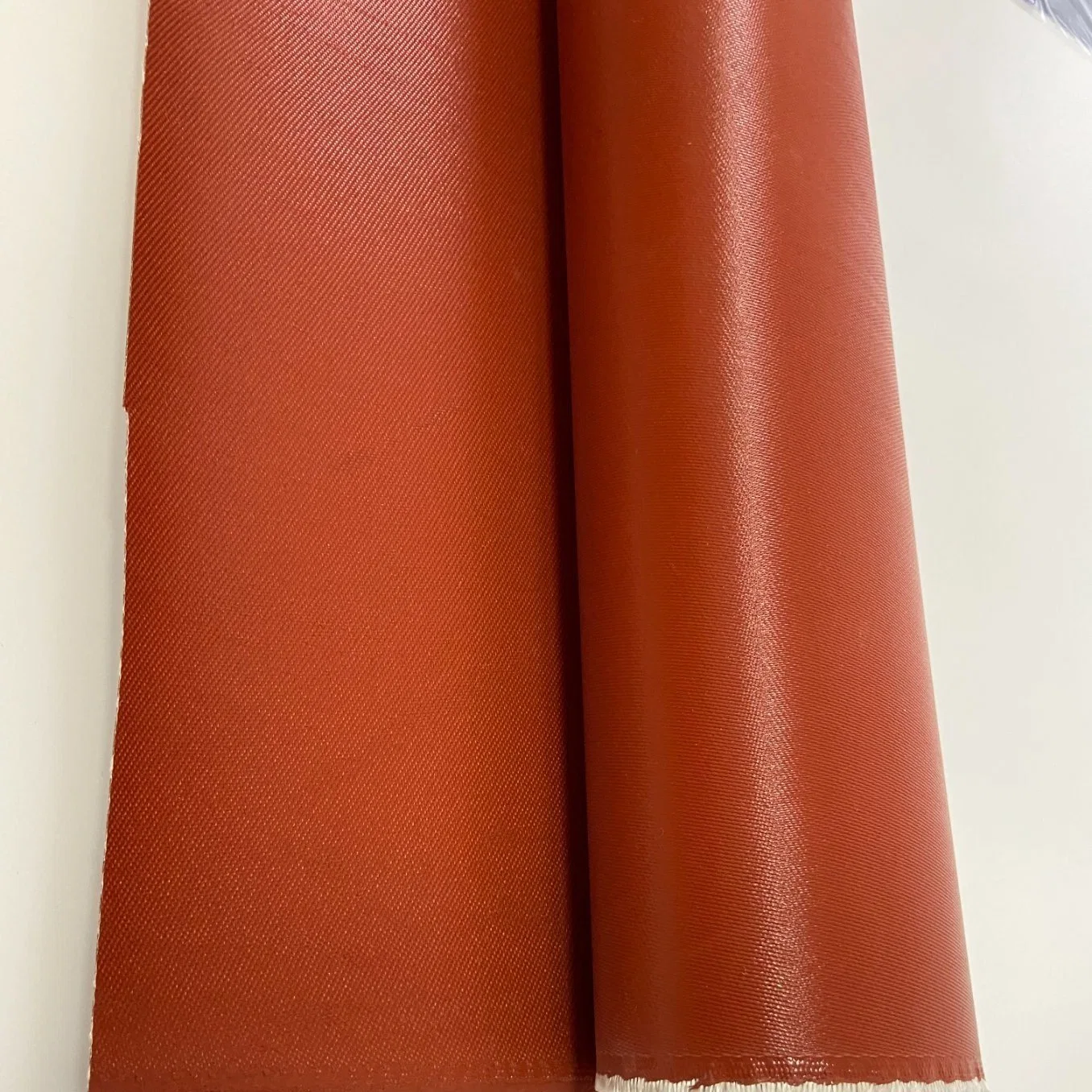 Heat Proof Thermal Insulation Satin Woven Silica Fabric 1.4mm 1400g 41oz Both Sides Silicone Rubber Coated High Silica Fabric for Heat Shields