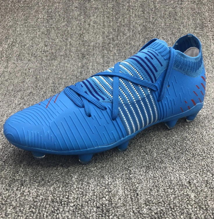 Les hommes chaussures de football OUTDOOR Chaussures de Football de pelouse de la formation des chaussures chaussures de football d'Ongles cassé taille 40-45 Chaussure De Pied