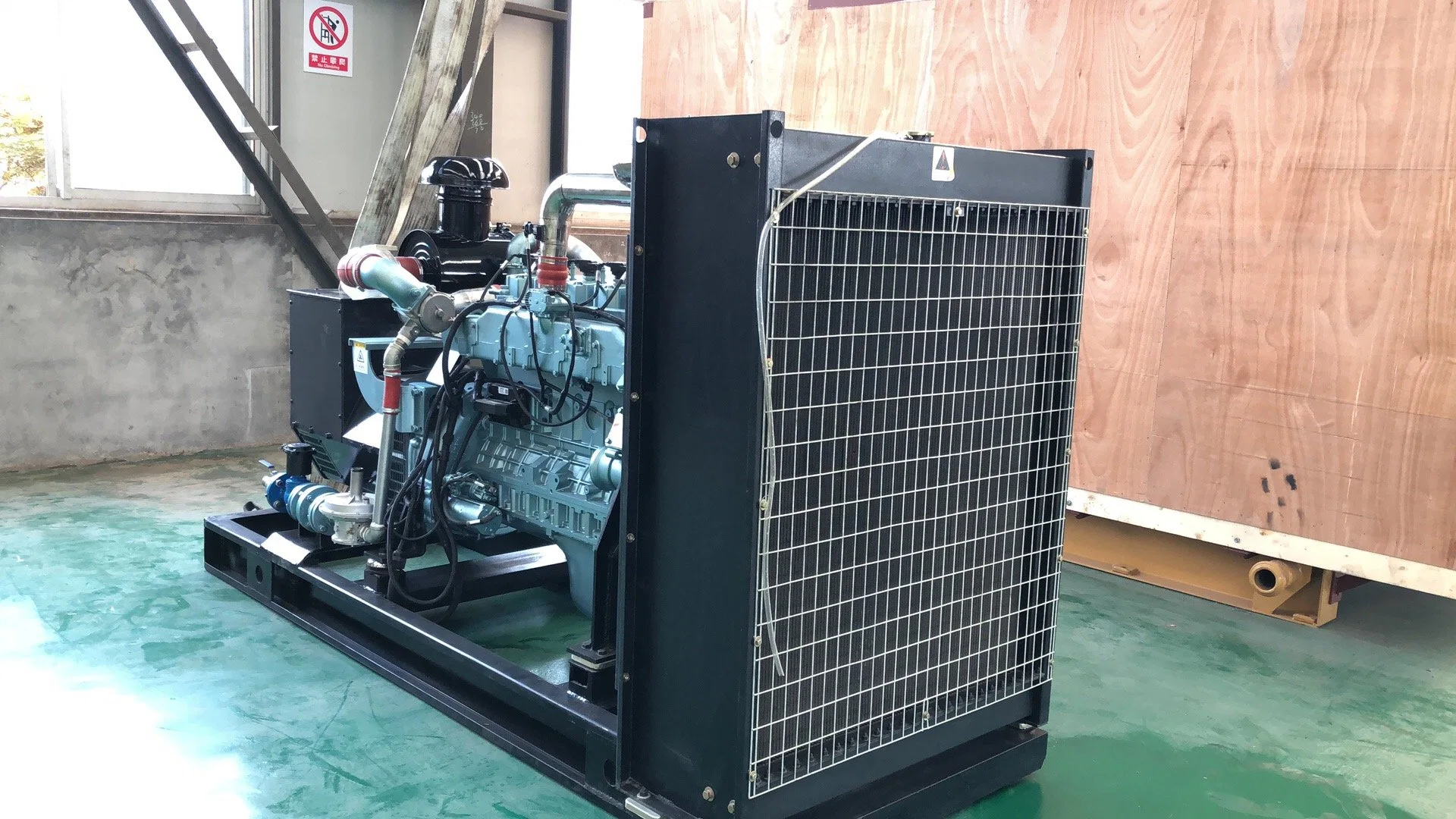 LNG CNG M13 Sinotruk T180GF-S 180kw Natural Gas Generator Set