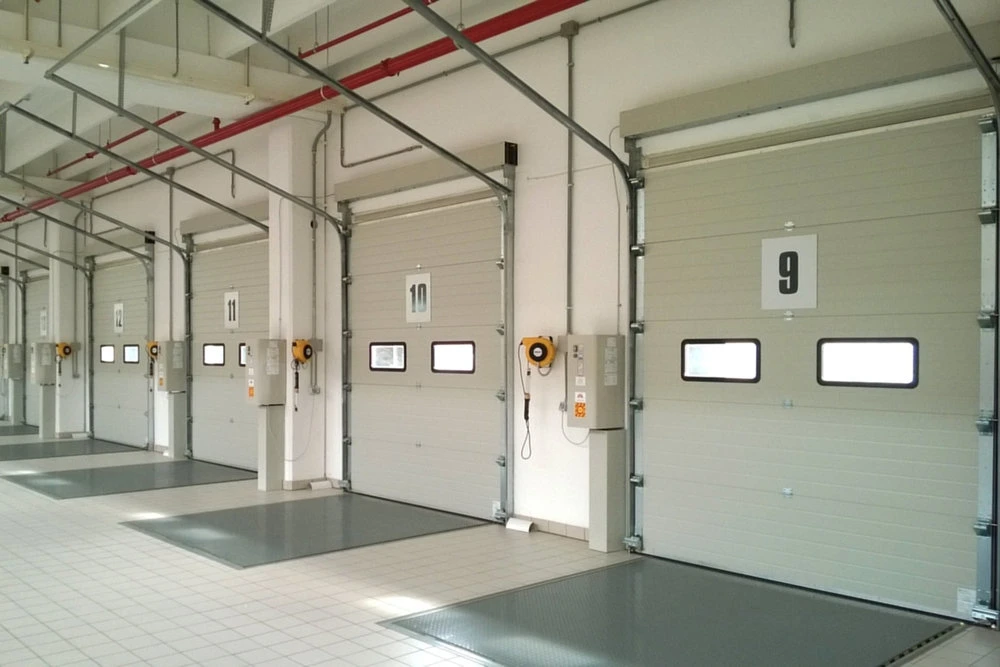 Industrial Automatic Overhead Steel Thermal Insulated Vertical Lifting Roll up Garage or Sectional Door for Warehouse and Loading Docks