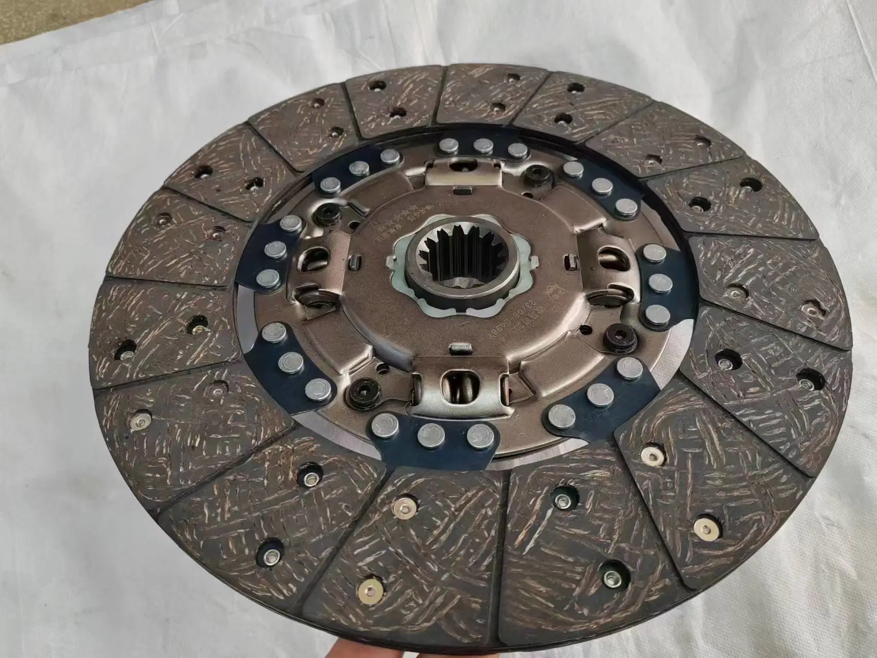 240mm OEM No 1878600944 Manufacture Produces Wholesale/Supplier Clutch Disc for KIA Car Clutch Spare Parts.