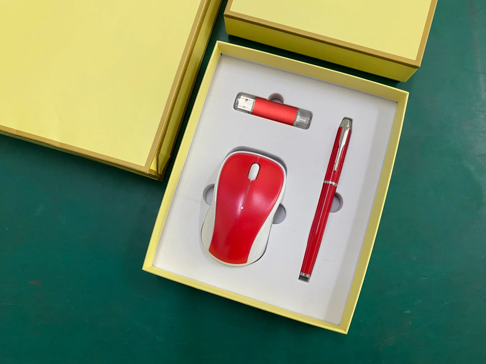 Einfaches Business Geschenkset mit Gold Maus U Disk Pen Für Unternehmen