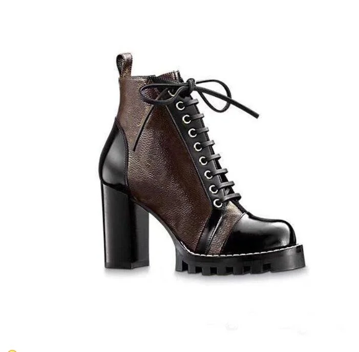 Nouvelles bottines à talons hauts en cuir pour femmes.