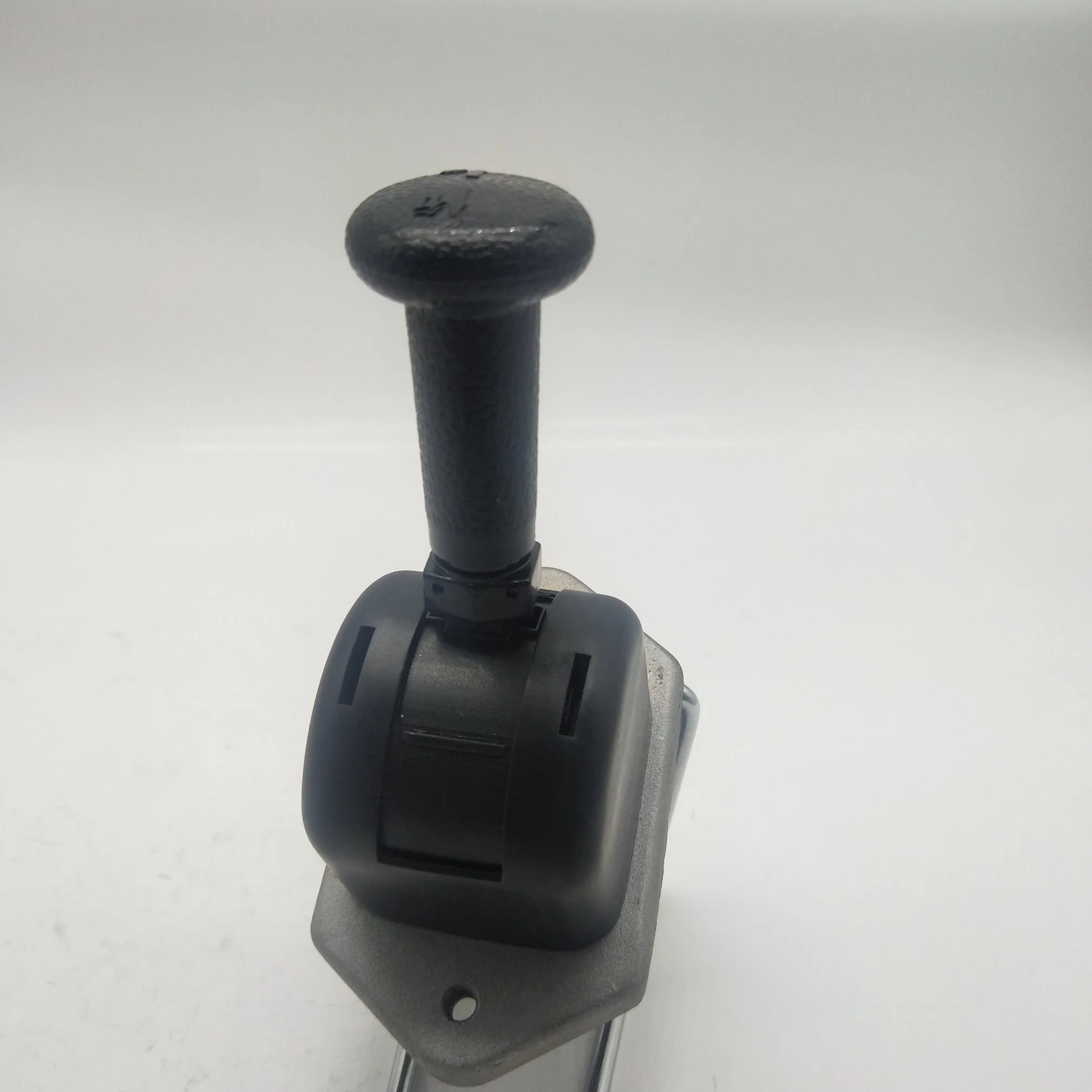 Hand Brake Valve OEM 9617230210 Brake System for Truck