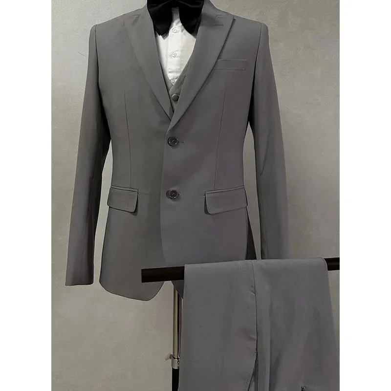 Traje gris OEM de dos piezas Moda Business Casual Traje gris fino para hombre.