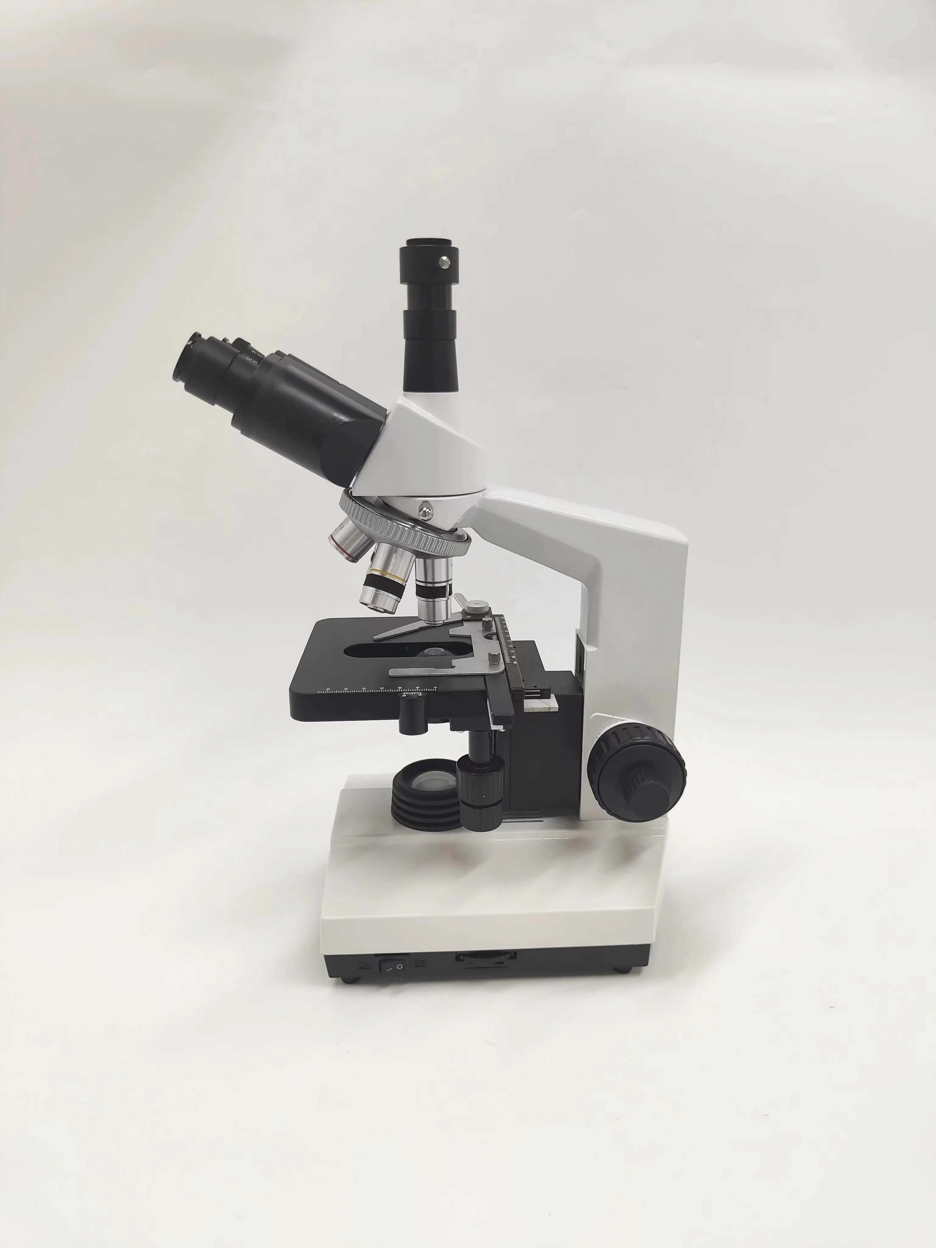 Instrumento óptico microscópio biológico com cabeça trinocular - 107sm