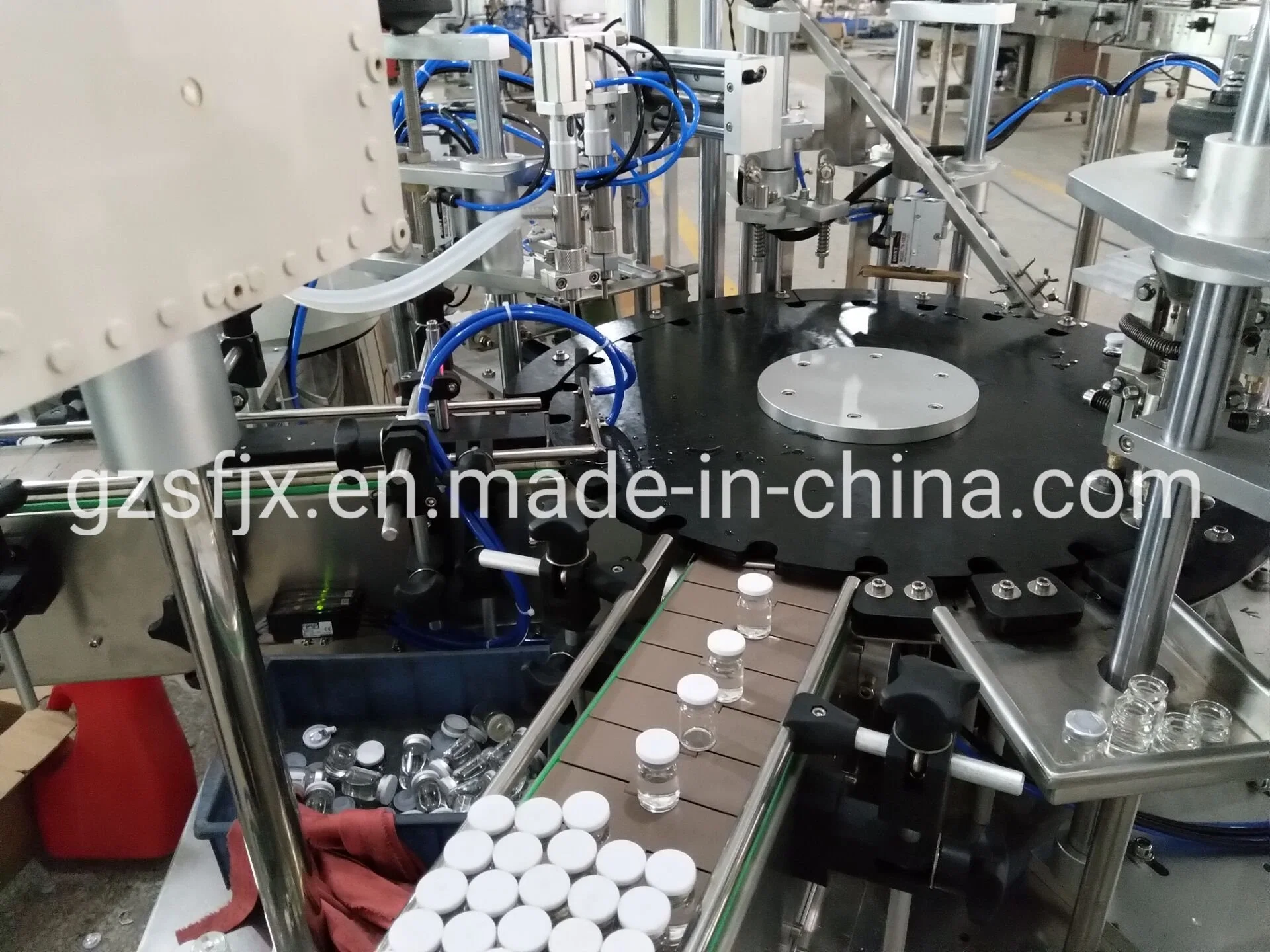 Small Capacity Essential Oil Bottle Automatic Liquid Filling Sealing Packing Machine